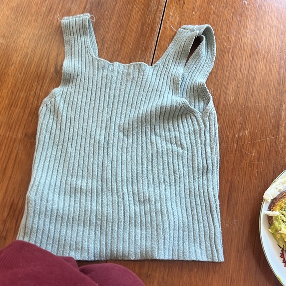 Blue tank one size fits all!! - Picture 2 of 3